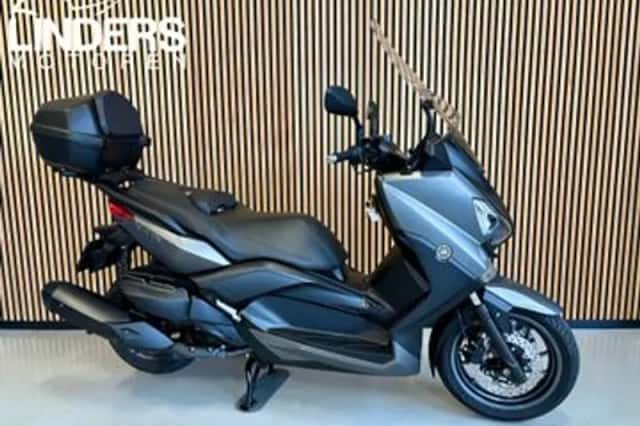 Yamaha X MAX 400 (2018) thumbnail 1