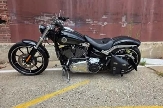 Harley-Davidson Breakout (2016) thumbnail 6
