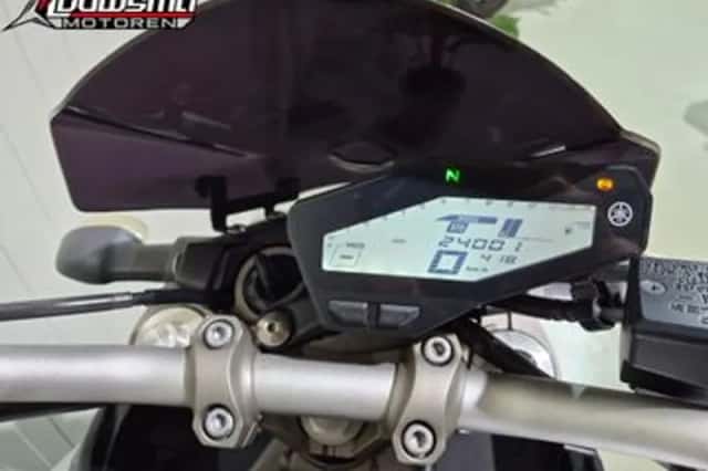 Yamaha MT-09 (2015) thumbnail 6