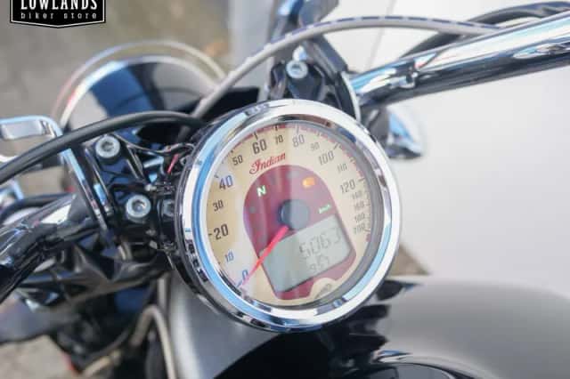 Indian Scout 1200 (2015) thumbnail 3