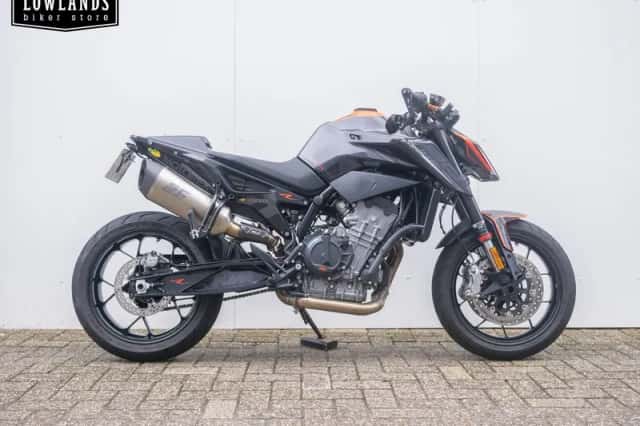 KTM 890 Duke (2021) thumbnail 2