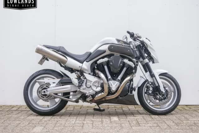 Yamaha MT-01 (2006) thumbnail 2