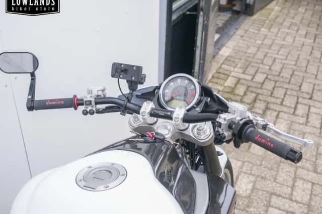 Yamaha MT-01 (2006) thumbnail 3