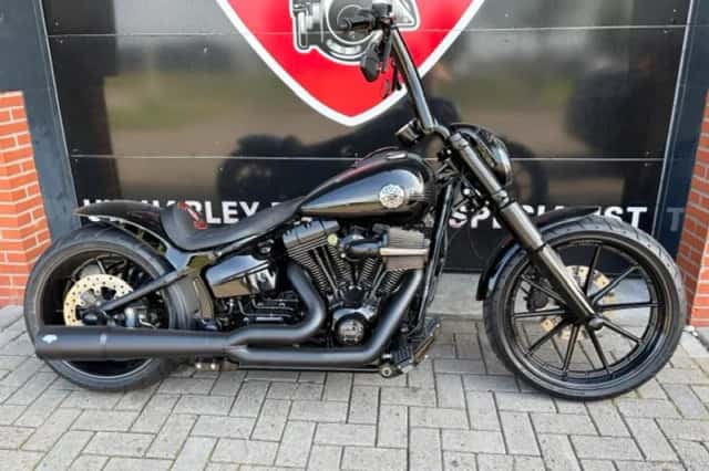 Harley-Davidson Softail Breakout (2013) thumbnail 2