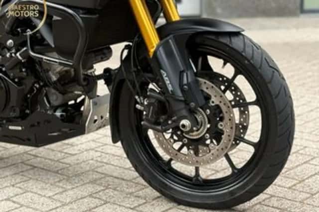 Suzuki V-Strom 1000 (2016) thumbnail 2
