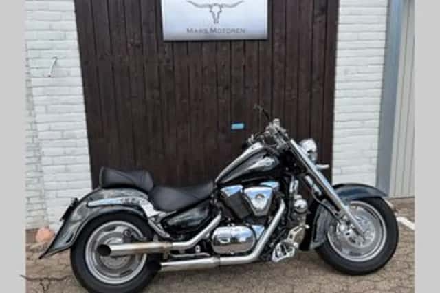 Suzuki VL 1500 Intruder (1998) thumbnail 2