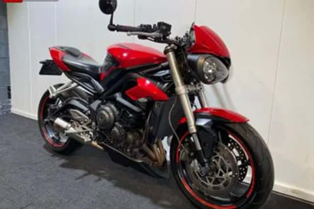 Triumph Street Triple 765S (2017) thumbnail 2