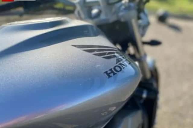 Honda CB 900 F Hornet (2005) thumbnail 3