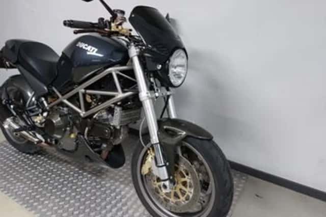 Ducati M 900 I.e. Metallic (2000) thumbnail 2