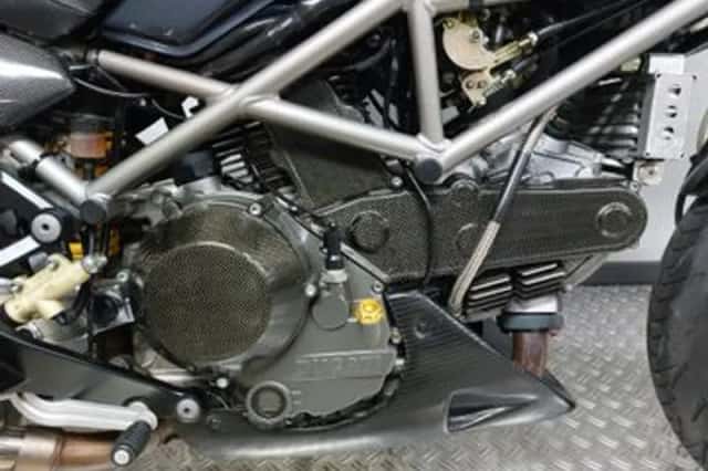Ducati M 900 I.e. Metallic (2000) thumbnail 3