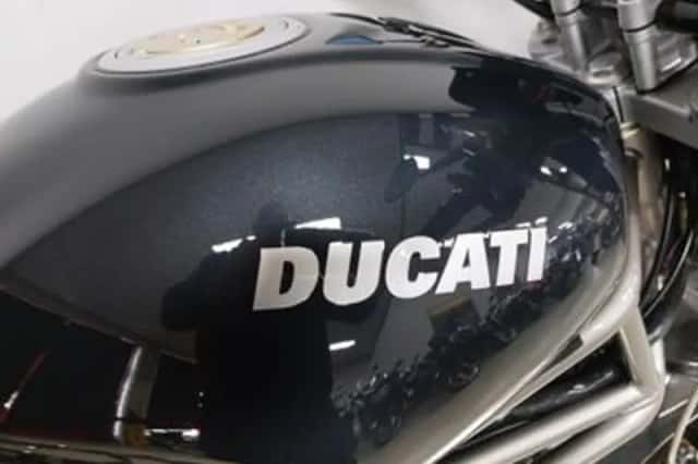 Ducati M 900 I.e. Metallic (2000) thumbnail 5