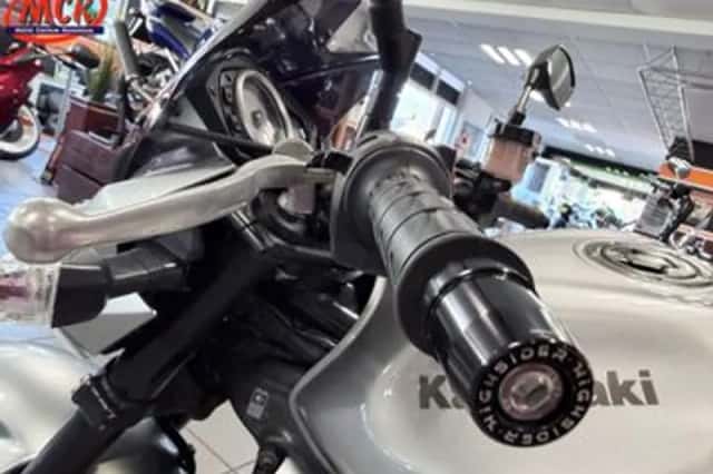 Kawasaki Z750 (2007) thumbnail 3