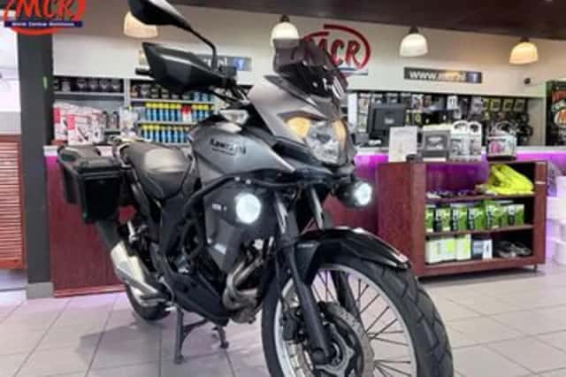 Kawasaki Versys X 300 (2017) thumbnail 1