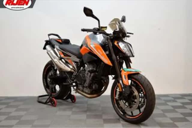 KTM 790 Duke (2018) thumbnail 1