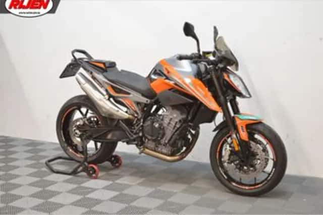 KTM 790 Duke (2018) thumbnail 3