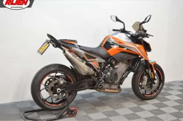 KTM 790 Duke (2018) thumbnail 4