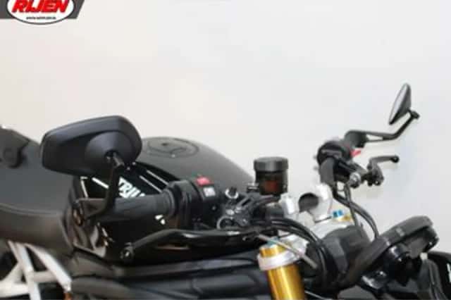 Triumph Speed Triple 1200 RS (2024) thumbnail 6