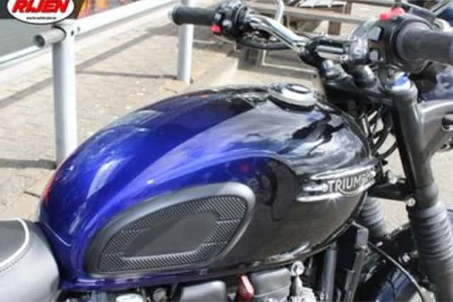 Triumph Bonneville T120 (2025) thumbnail 2
