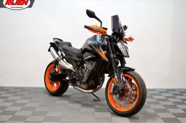 KTM 790 Duke (2020) thumbnail 1