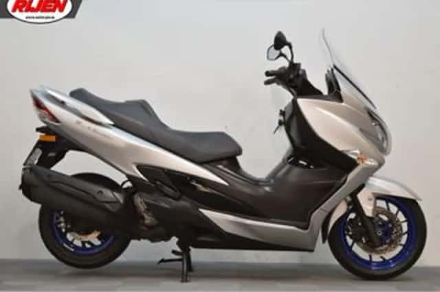 Suzuki AN 400 Burgman (2022) thumbnail 2