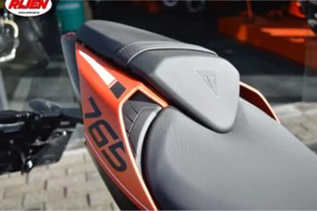 Triumph Street Triple 765 R (2026) thumbnail 6