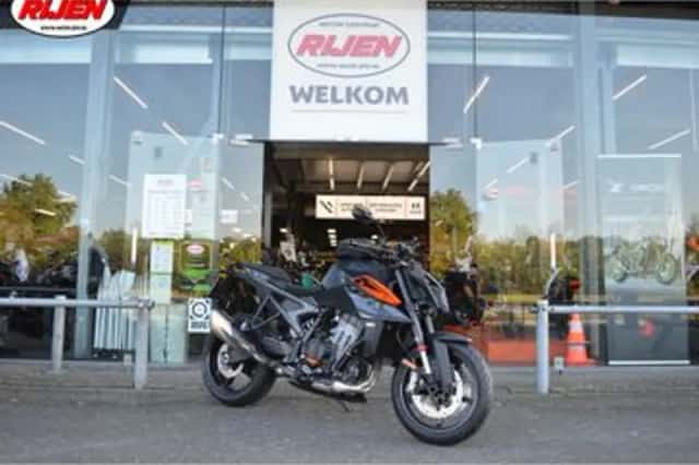 KTM 990 Duke (2026) thumbnail 2