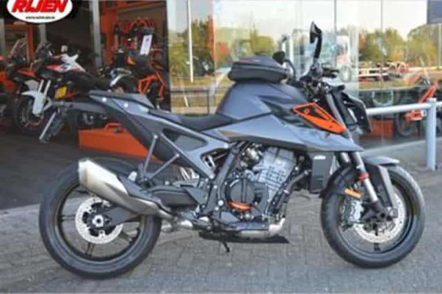 KTM 990 Duke (2026) thumbnail 4