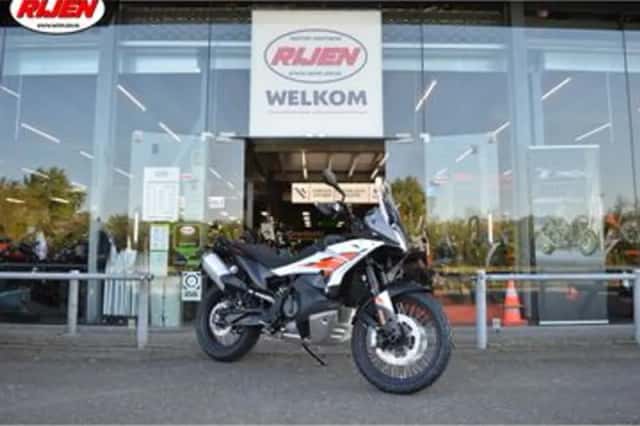 KTM 790 Adventure (2026) thumbnail 2