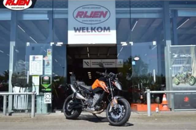 KTM 790 Duke (2026) thumbnail 3