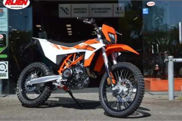 KTM 690 Enduro (2026) thumbnail 1
