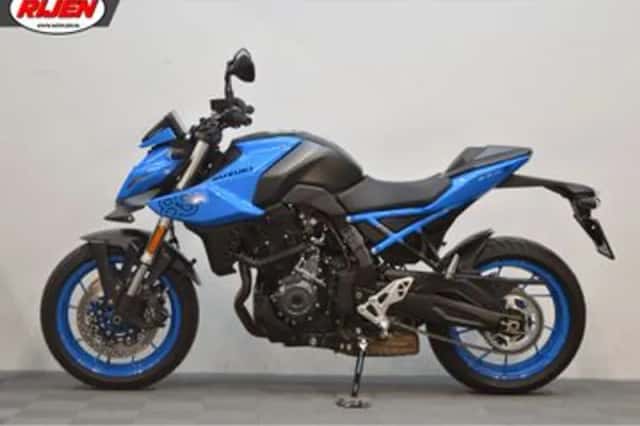 Suzuki GSX-8S (2023) thumbnail 3