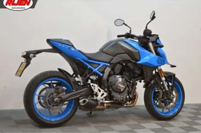 Suzuki GSX-8S (2023) thumbnail 4