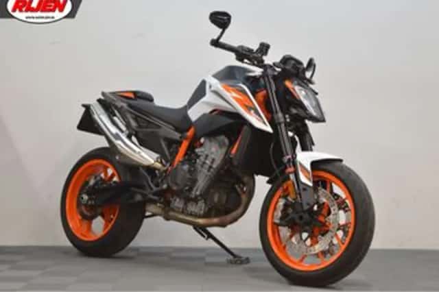 KTM 890 Duke (2021) thumbnail 1