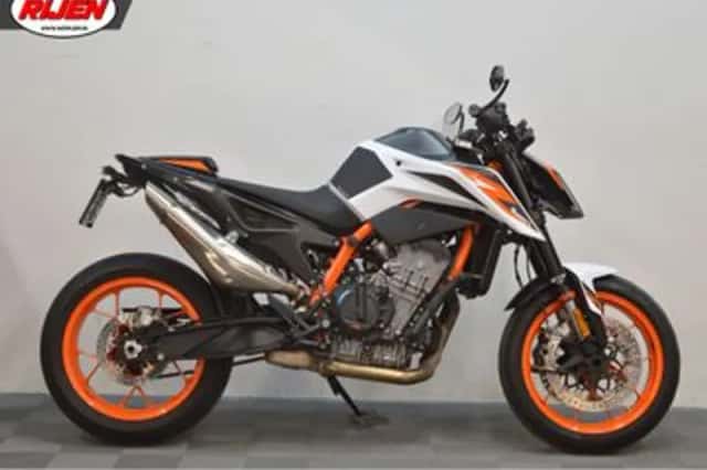KTM 890 Duke (2021) thumbnail 2