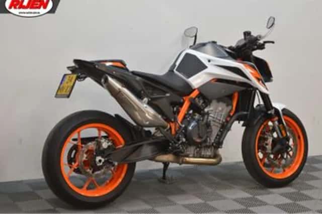KTM 890 Duke (2021) thumbnail 3