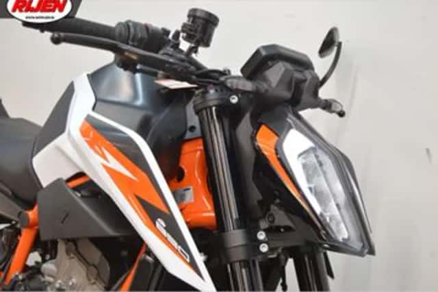 KTM 890 Duke (2021) thumbnail 5