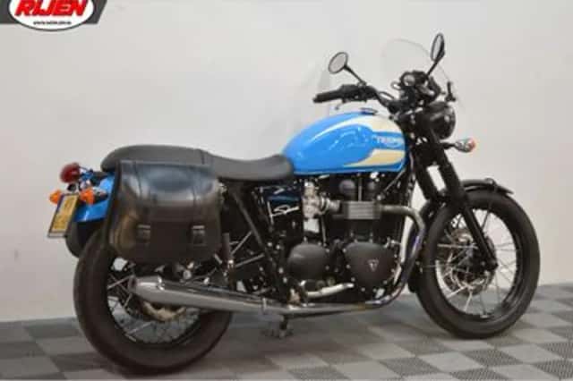 Triumph Bonneville T100 (2016) thumbnail 3