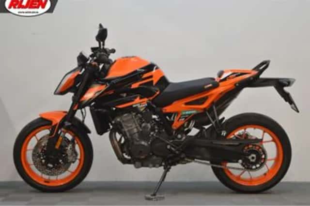 KTM 890 Duke (2022) thumbnail 4
