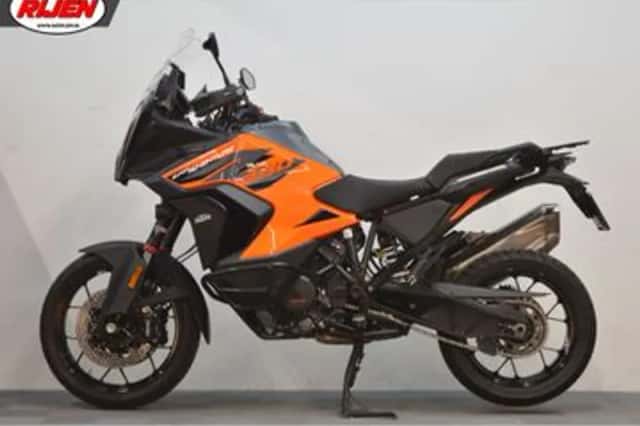KTM 1290 Super Adventure (2022) thumbnail 3