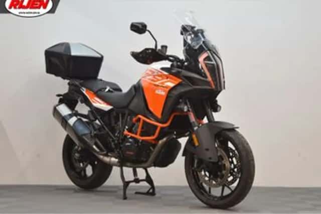 KTM 1290 Super Adventure (2017) thumbnail 1