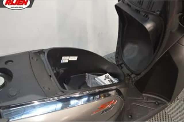 Honda SH 300i (2020) thumbnail 3