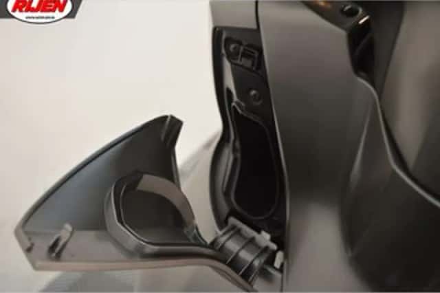 Honda SH 300i (2020) thumbnail 4