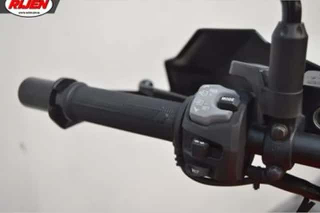 Suzuki V-Strom 1050 (2020) thumbnail 5