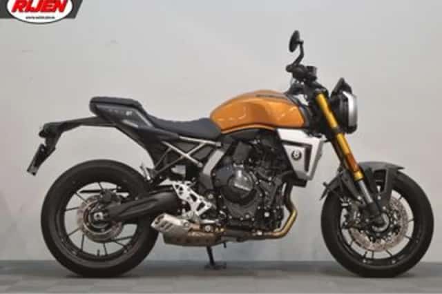 Suzuki GSX-8T (2026) thumbnail 2