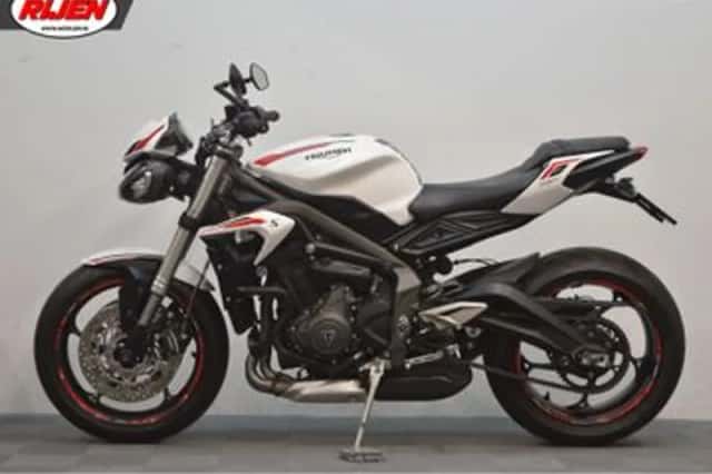 Triumph Street Triple S (2022) thumbnail 3