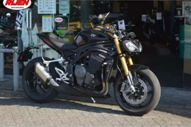 Triumph Speed Triple 1200 RS (2025) thumbnail 3