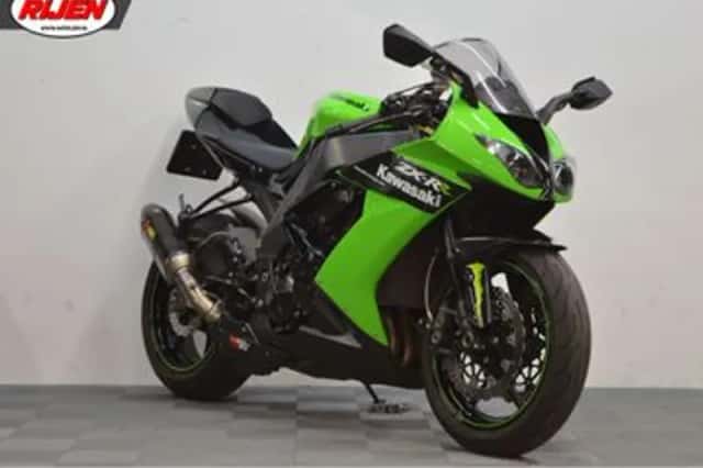Kawasaki ZX 10R Ninja (2009) thumbnail 1