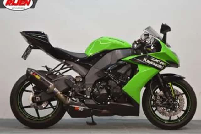 Kawasaki ZX 10R Ninja (2009) thumbnail 2