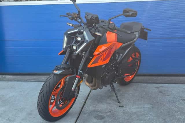 KTM 990 Duke (2024) thumbnail 1