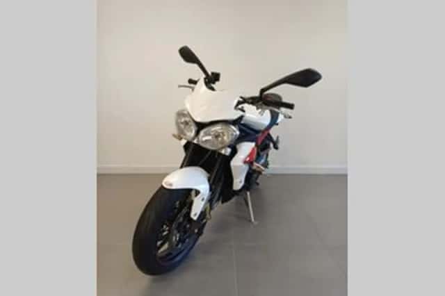 Triumph Street Triple R (2013) thumbnail 5